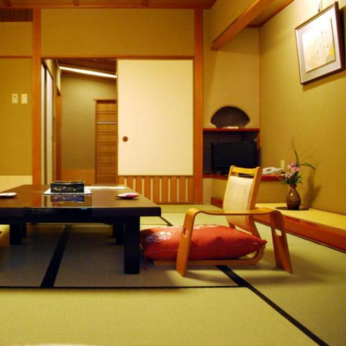 Yukemurino-Yado Biwanso Nanao Quarto foto